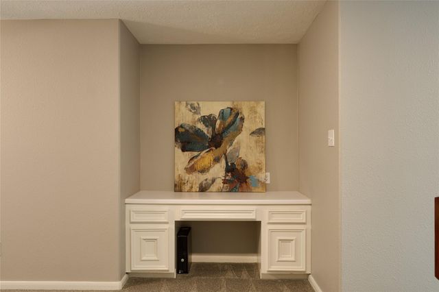 70 N Spinning Wheel Circle, The Woodlands, TX 77382