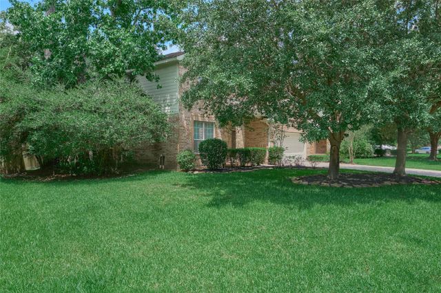 70 N Spinning Wheel Circle, The Woodlands, TX 77382