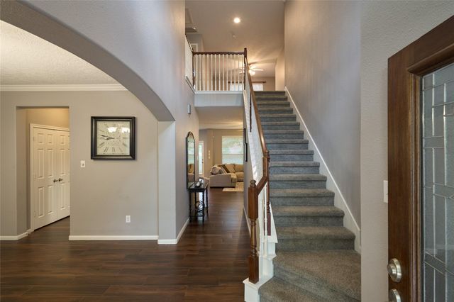 70 N Spinning Wheel Circle, The Woodlands, TX 77382