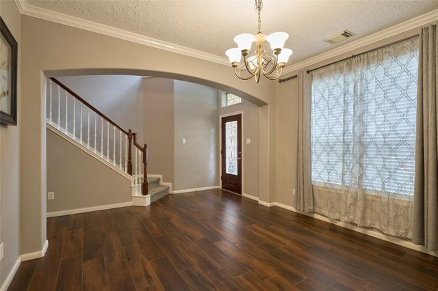 70 N Spinning Wheel Circle, The Woodlands, TX 77382