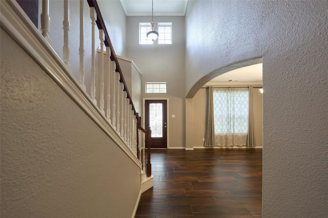 70 N Spinning Wheel Circle, The Woodlands, TX 77382