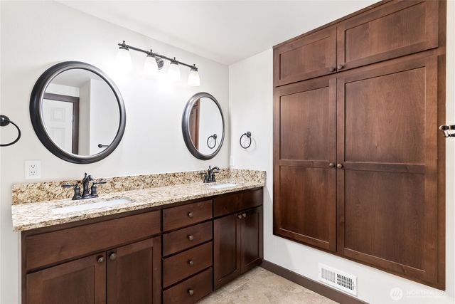 8726 Fruitland Avenue E, Puyallup, WA 98371