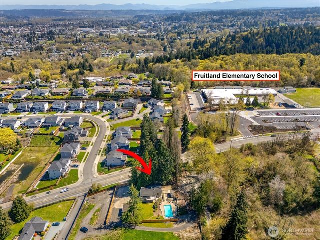 8726 Fruitland Avenue E, Puyallup, WA 98371