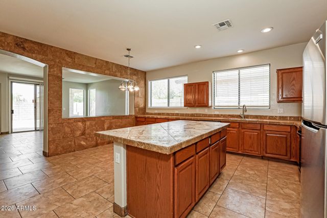 49 E MILL REEF Drive, San Tan Valley, AZ 85143