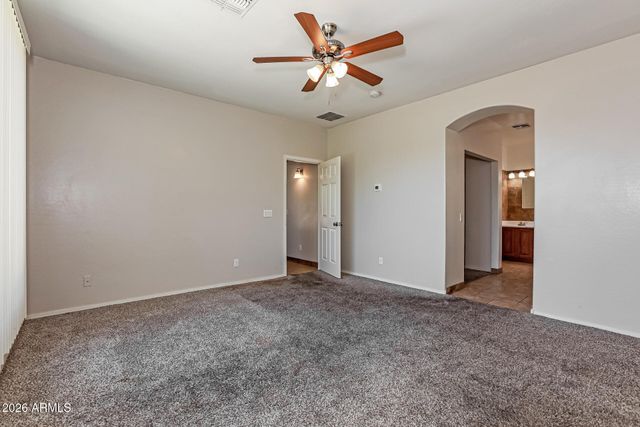 49 E MILL REEF Drive, San Tan Valley, AZ 85143