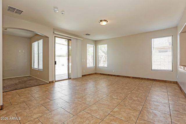 49 E MILL REEF Drive, San Tan Valley, AZ 85143