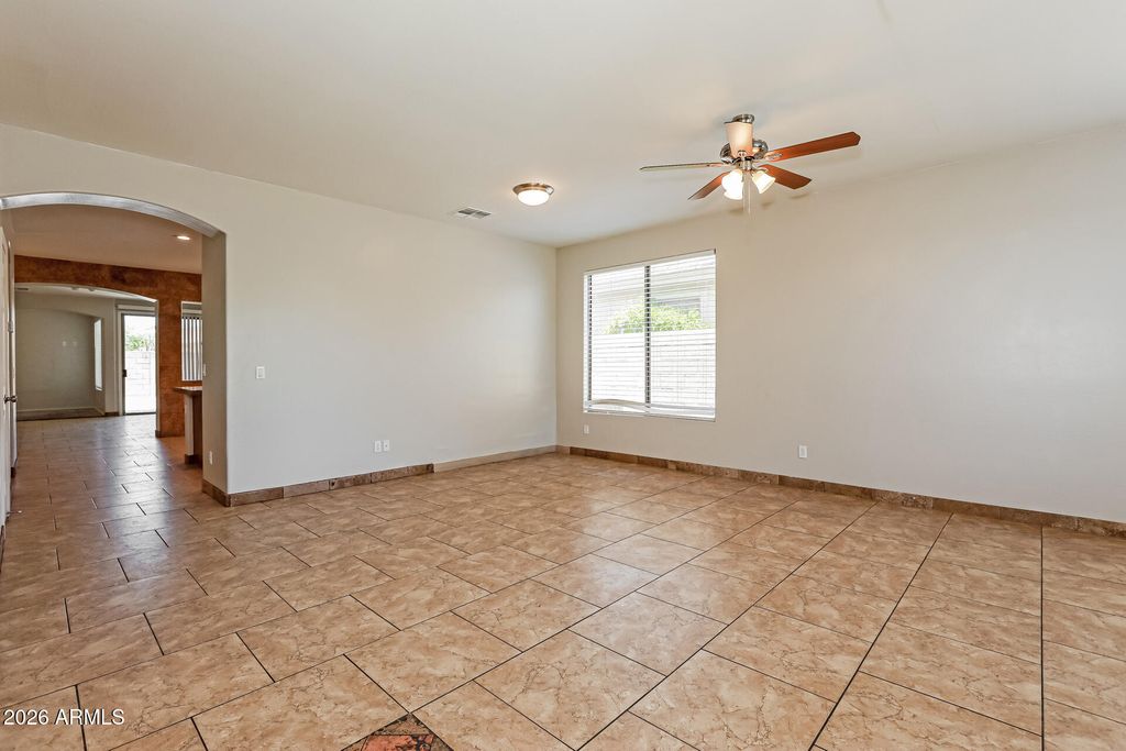 49 E MILL REEF Drive, San Tan Valley, AZ 85143 — photo 4