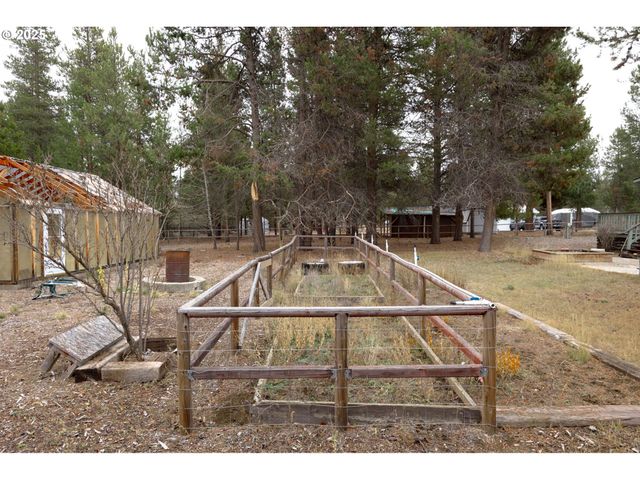 15728 EASTWIND Ct, La Pine, OR 97739