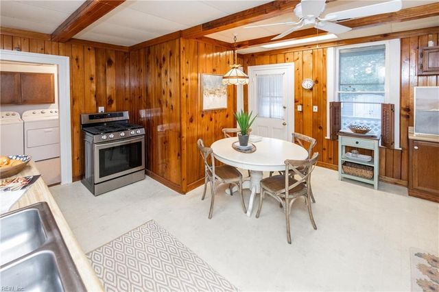 1330 Laurel CRES, Norfolk, VA 23505