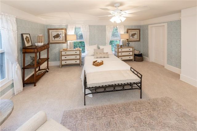 1330 Laurel CRES, Norfolk, VA 23505