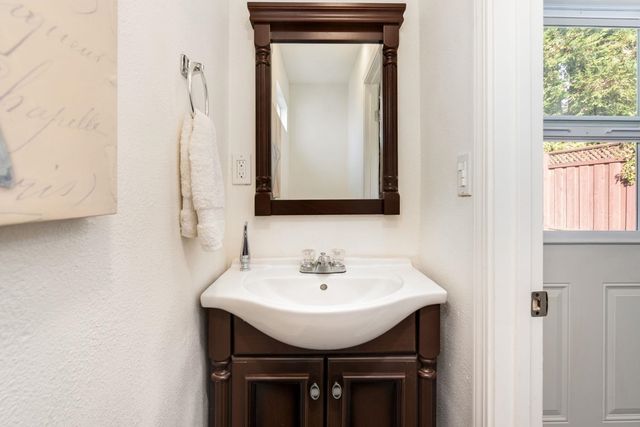 5950 Via Del Cielo, Pleasanton, CA 94566