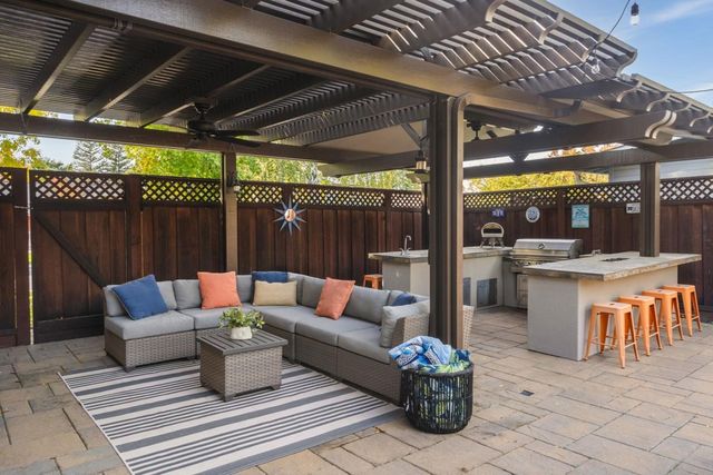 5950 Via Del Cielo, Pleasanton, CA 94566