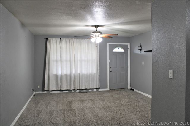 110 N 44th West Avenue, Tulsa, OK 74127