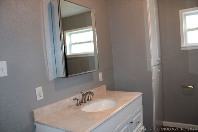 110 N 44th West Avenue, Tulsa, OK 74127