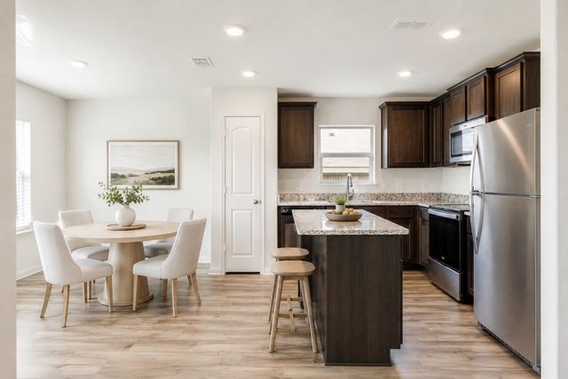 116 Bandana Circle, Newark, TX 76071