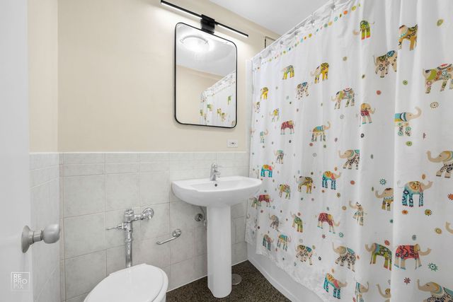 4200 N Marine Drive 602, Chicago, IL 60613