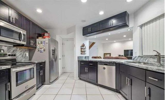 9231 W Sunrise Boulevard, Plantation, FL 33322