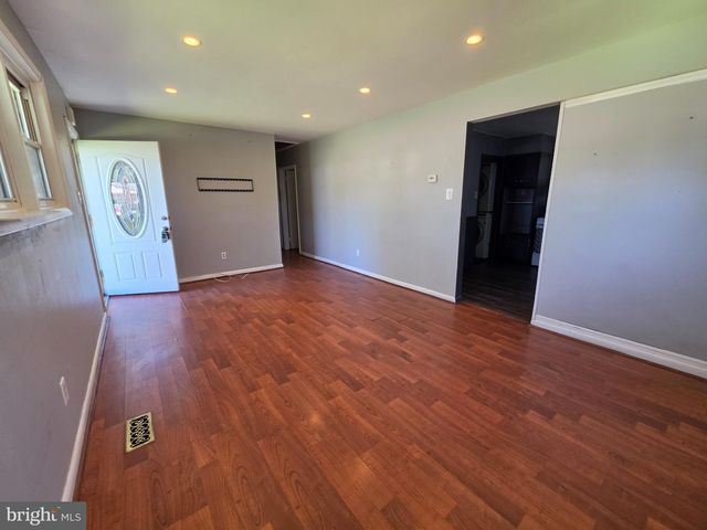 1211 COOPER ST, Woodbury, NJ 08096