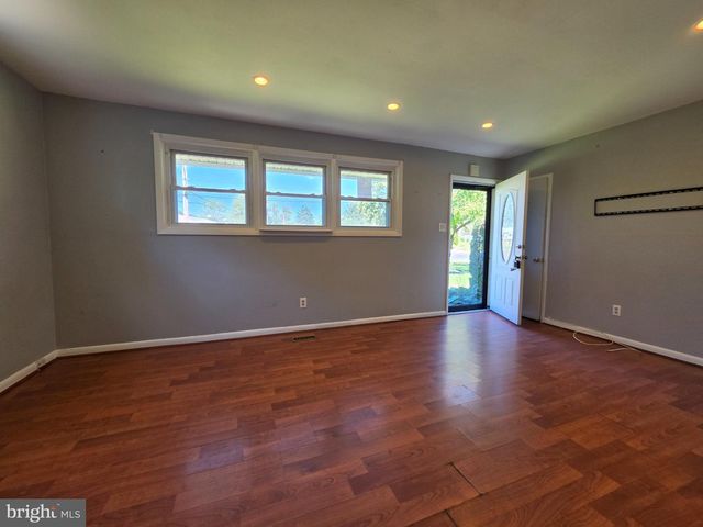 1211 COOPER ST, Woodbury, NJ 08096