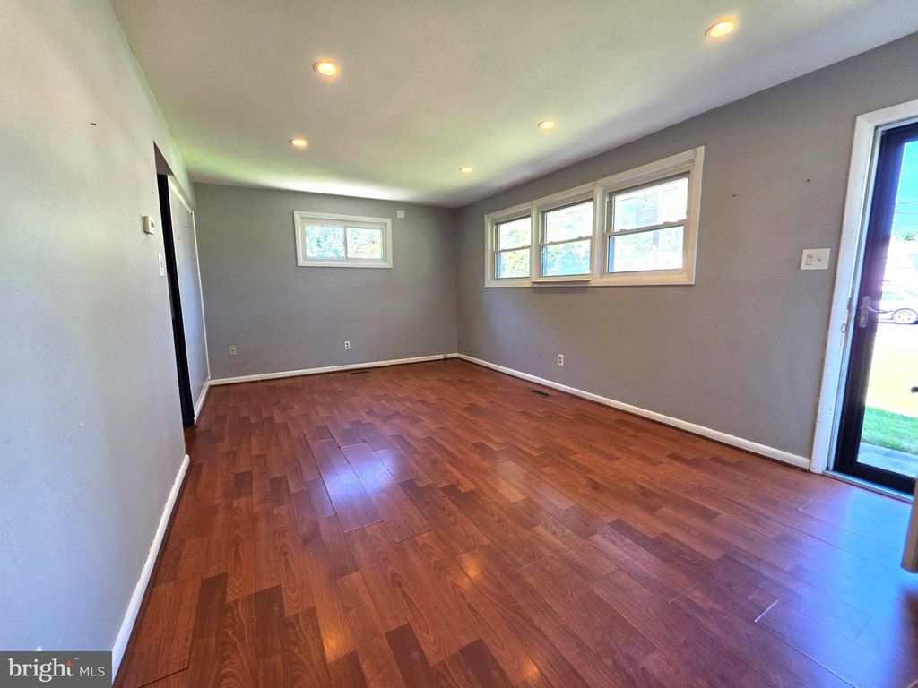 1211 COOPER ST, Woodbury, NJ 08096 — photo 3