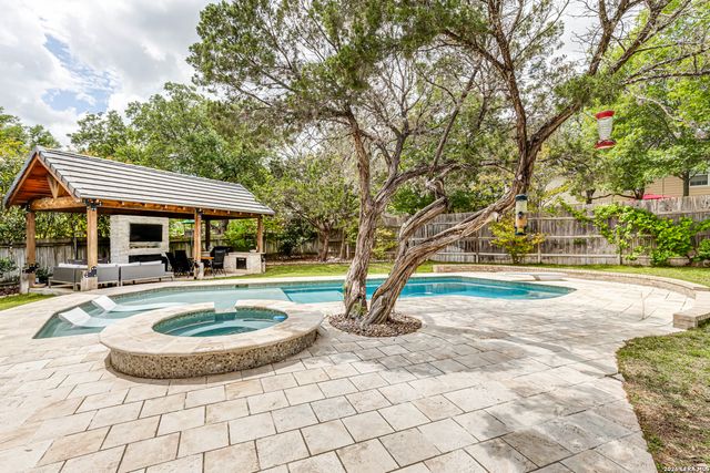 15919 Mission Rdg, San Antonio, TX 78232