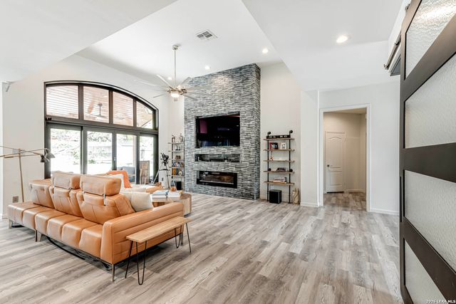 15919 Mission Rdg, San Antonio, TX 78232