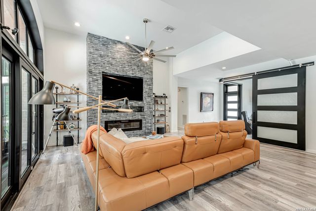 15919 Mission Rdg, San Antonio, TX 78232