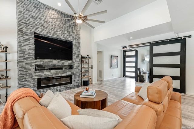 15919 Mission Rdg, San Antonio, TX 78232