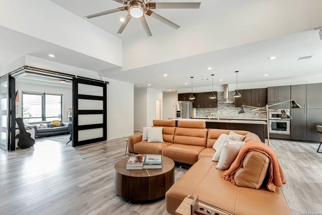 15919 Mission Rdg, San Antonio, TX 78232