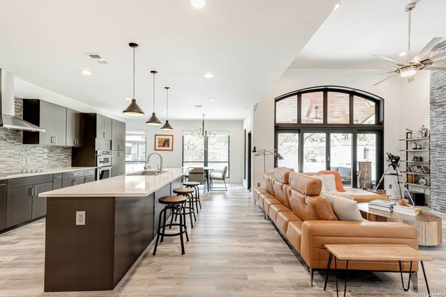 15919 Mission Rdg, San Antonio, TX 78232