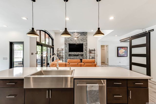 15919 Mission Rdg, San Antonio, TX 78232