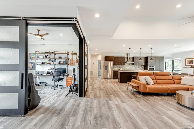 15919 Mission Rdg, San Antonio, TX 78232