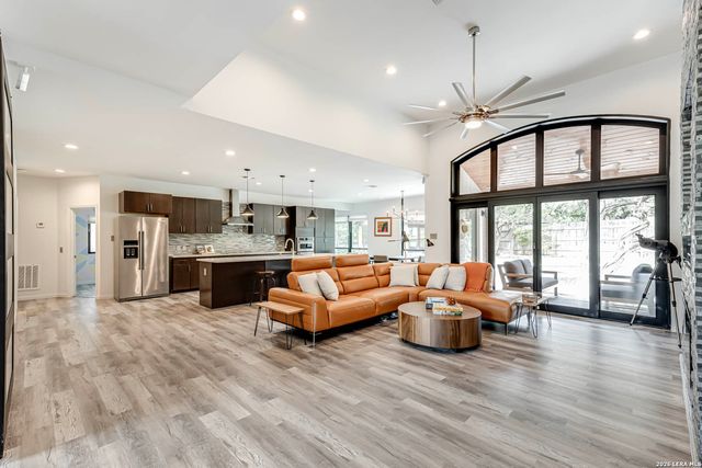 15919 Mission Rdg, San Antonio, TX 78232