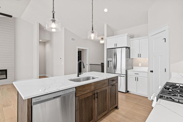 1589 Spruce Street, Farmington, MN 55024