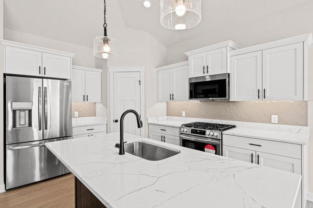 1589 Spruce Street, Farmington, MN 55024