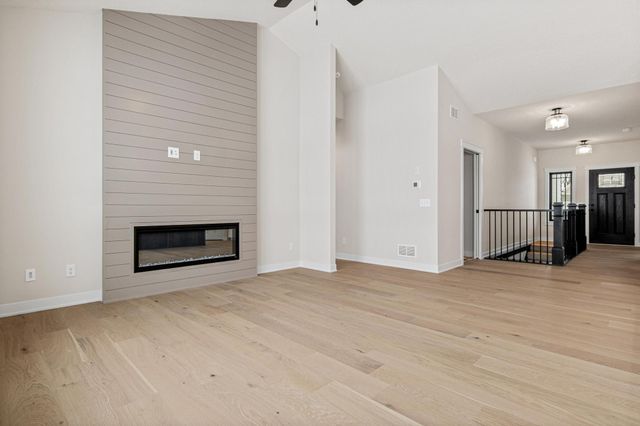 1589 Spruce Street, Farmington, MN 55024