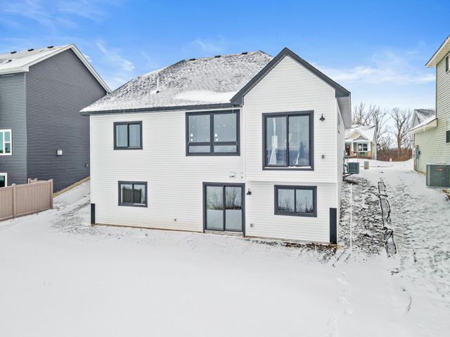 1589 Spruce Street, Farmington, MN 55024