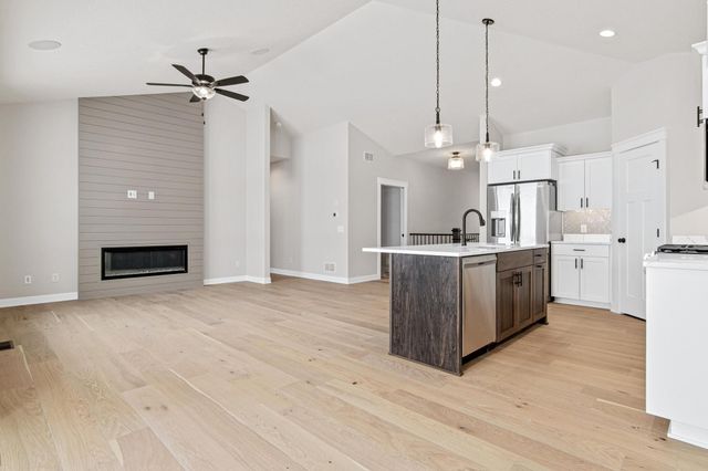 1589 Spruce Street, Farmington, MN 55024