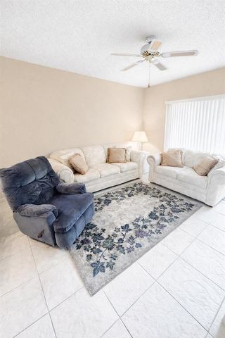 5550 Lakeside Drive 203, Margate, FL 33063