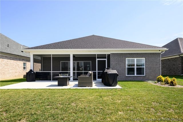 1707 Greenbrier Place, Henryville, IN 47126