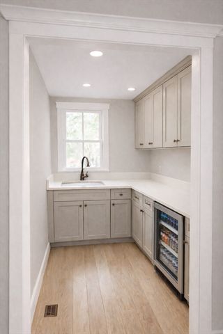 10 Popes Lane, Hingham, MA 02043