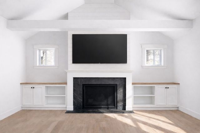 10 Popes Lane, Hingham, MA 02043