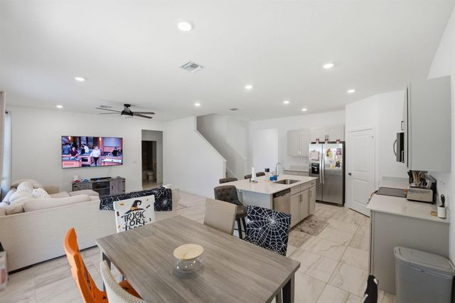 6016 SE Violet Lane, Stuart, FL 34997