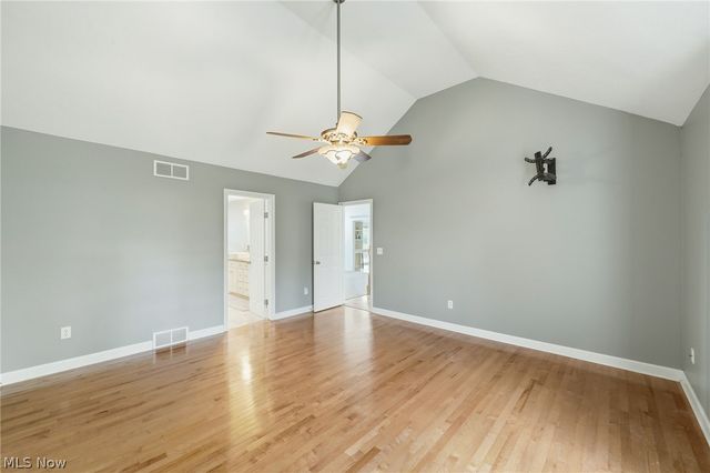 5245 Markwood Court, Valley City, OH 44280