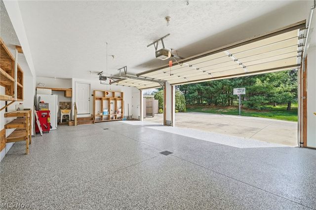 5245 Markwood Court, Valley City, OH 44280