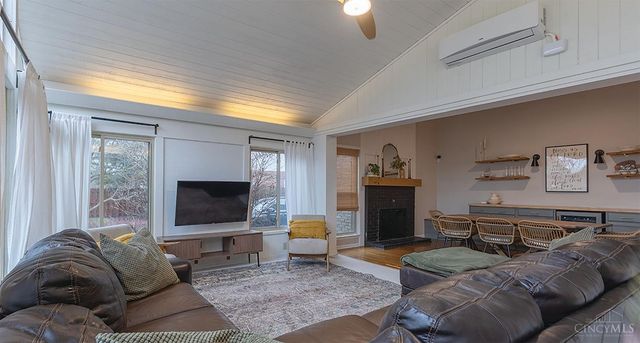 6762 Lexington Park Boulevard, Mason, OH 45040