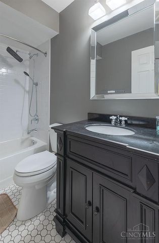 6762 Lexington Park Boulevard, Mason, OH 45040