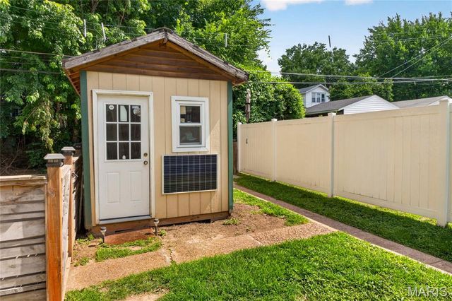 6217 Marmaduke Avenue, St Louis, MO 63139