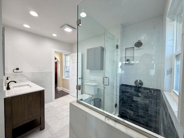 36 Annavoy 2, Boston, MA 02128