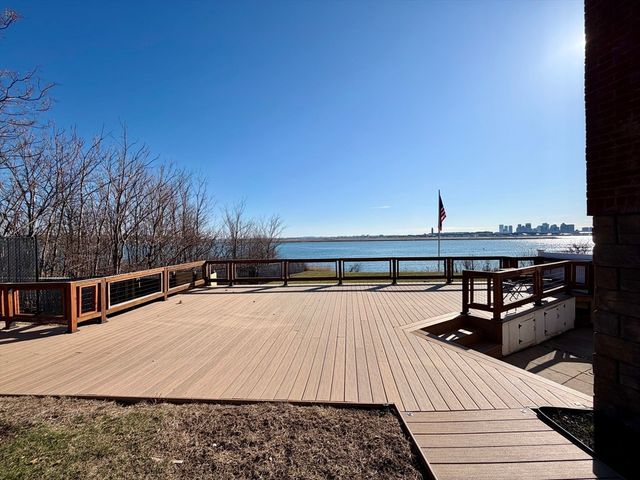 36 Annavoy 2, Boston, MA 02128